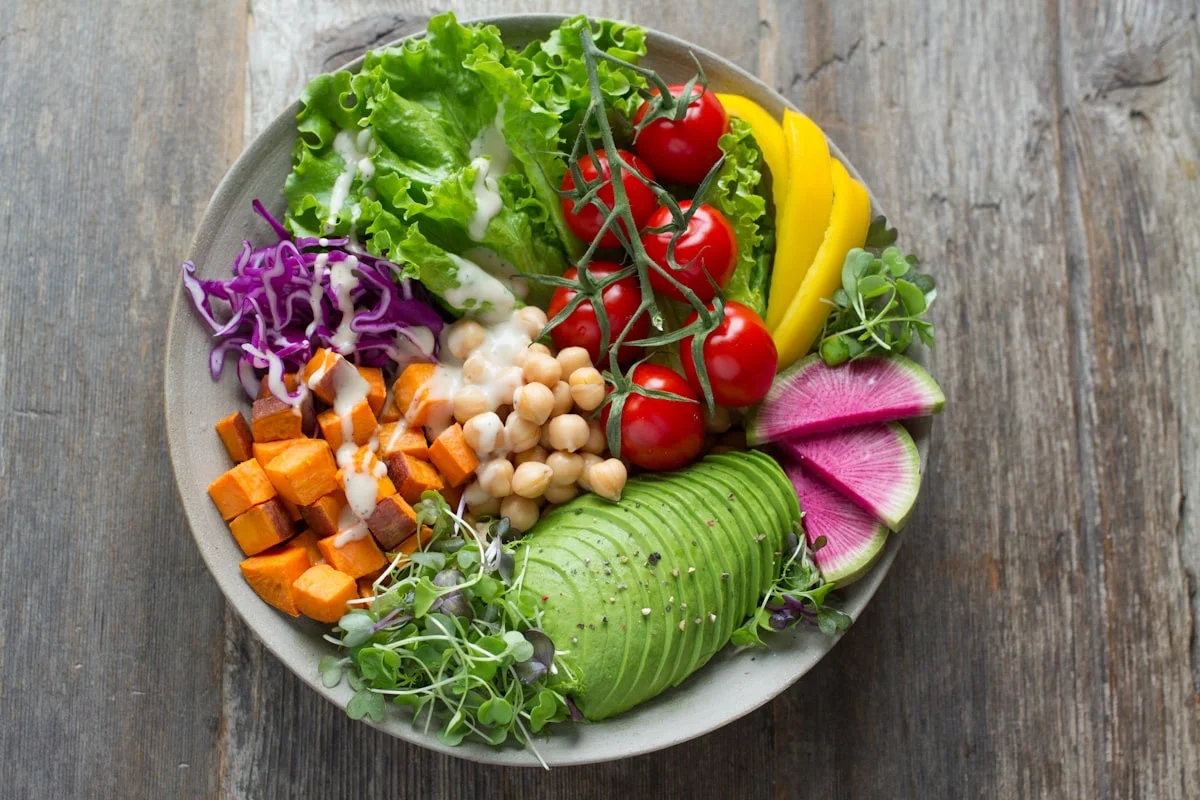 Comparatif meilleures protéines vegan 2026 — sources pois, riz et soja testées pour sportifs vegans