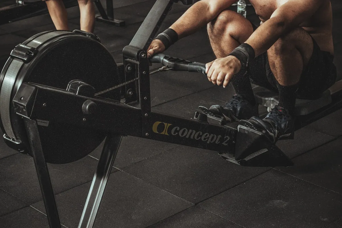 Confort digestif avec une whey isolate — moins de 1% de lactose résiduel, idéale pour les intolérants qui souffrent de ballonnements avec une whey concentrée classique