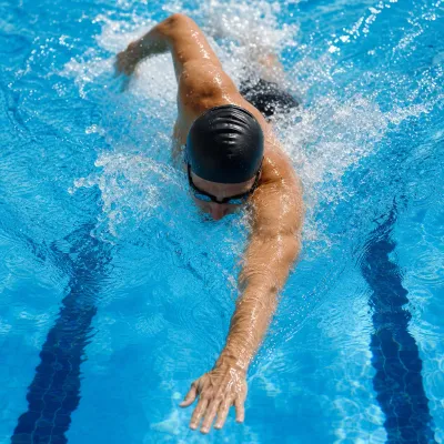 Quelle Whey pour la Natation ? Guide Complet 2026